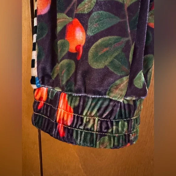 FARM Rio Mixed Scarves Multicolor Velour Sweatpants - Picture 4 of 7